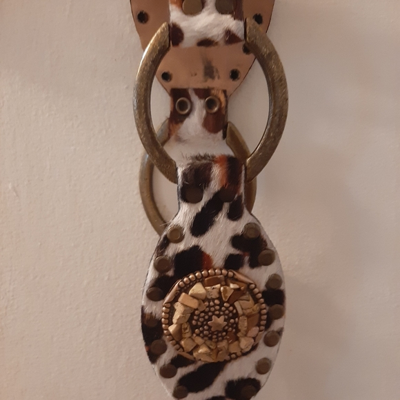 no name brand Accessories - Faux animal print belt